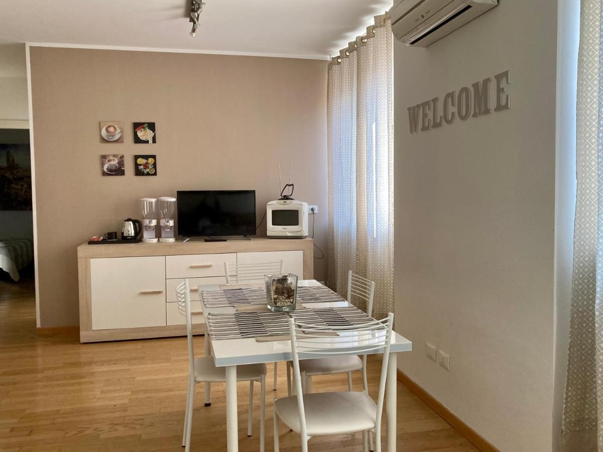 Appartement The Little House In Bergame Extérieur photo